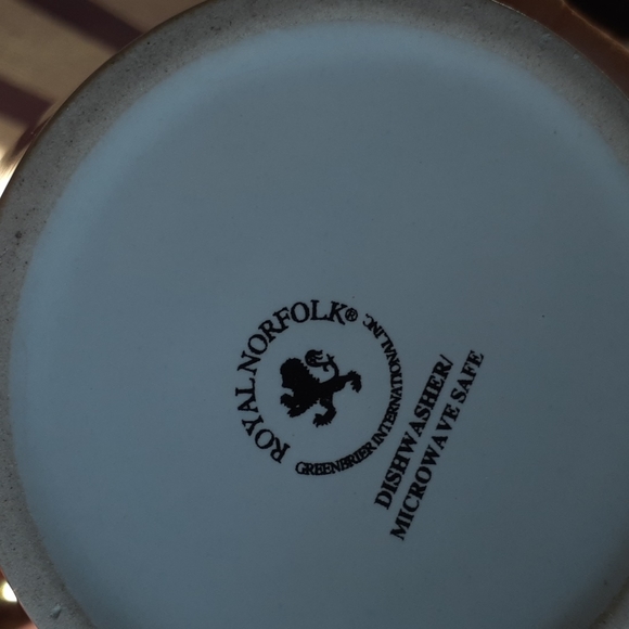 Assorted Mugs Christmas Bundle - Picture 14 of 14